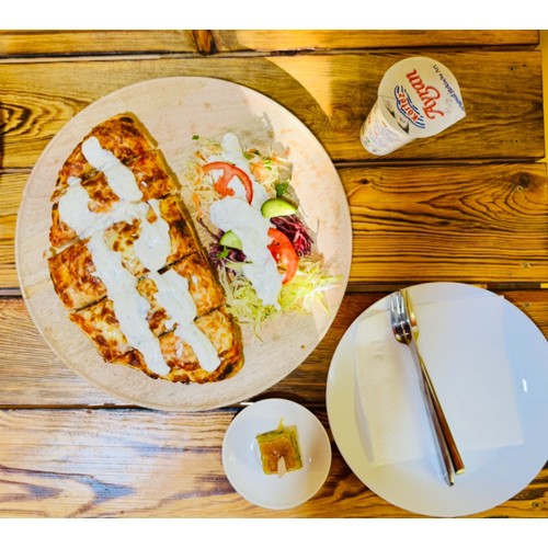 Katmer Calzone z Kebabem