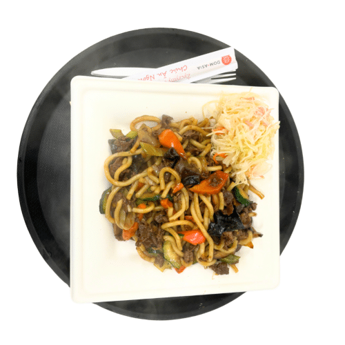 90. Makaron udon z wołowiną